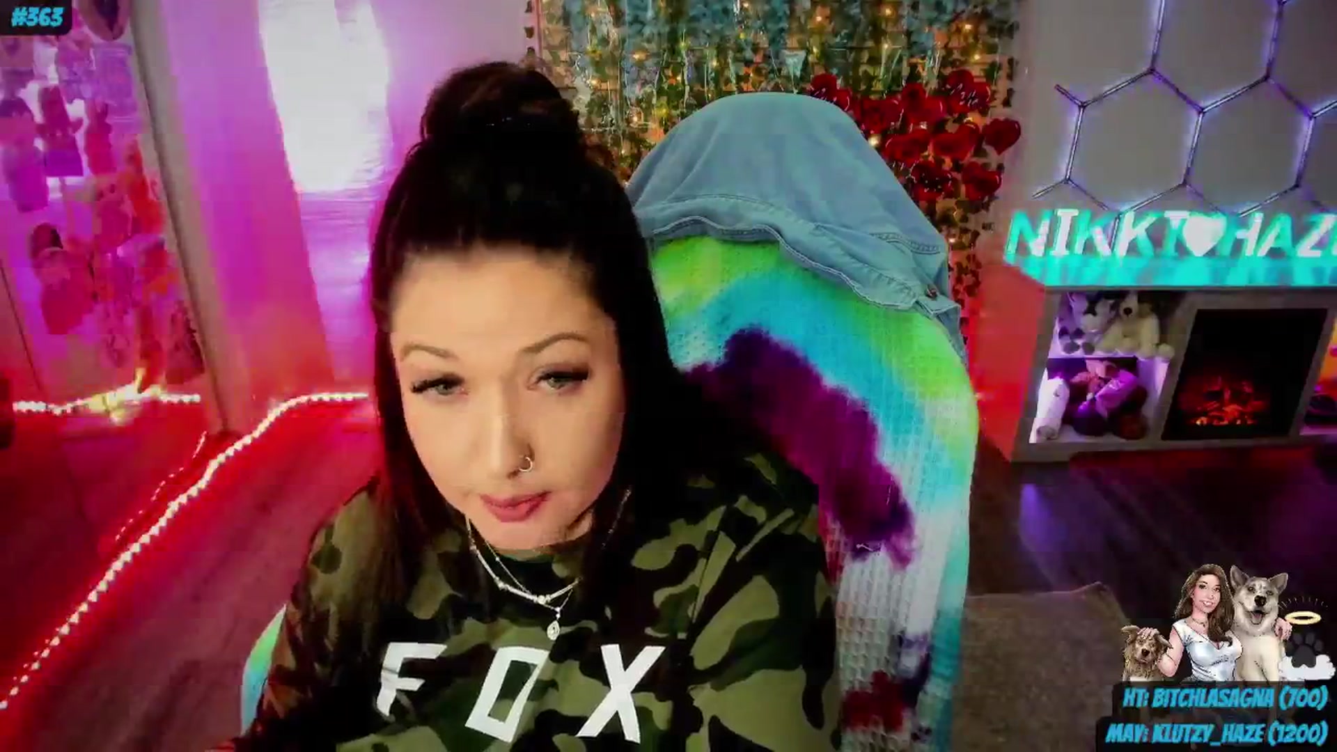 Gallery image thumbnail from nikki_haze's myfreecams stream on, 05/06/2024, 12:19 image 17 of 20