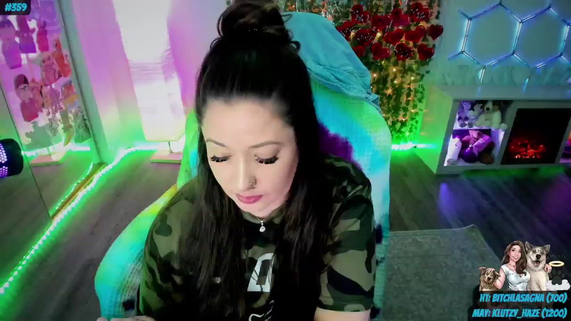Gallery image thumbnail from nikki_haze's myfreecams stream on, 05/06/2024, 12:19 image 3 of 20