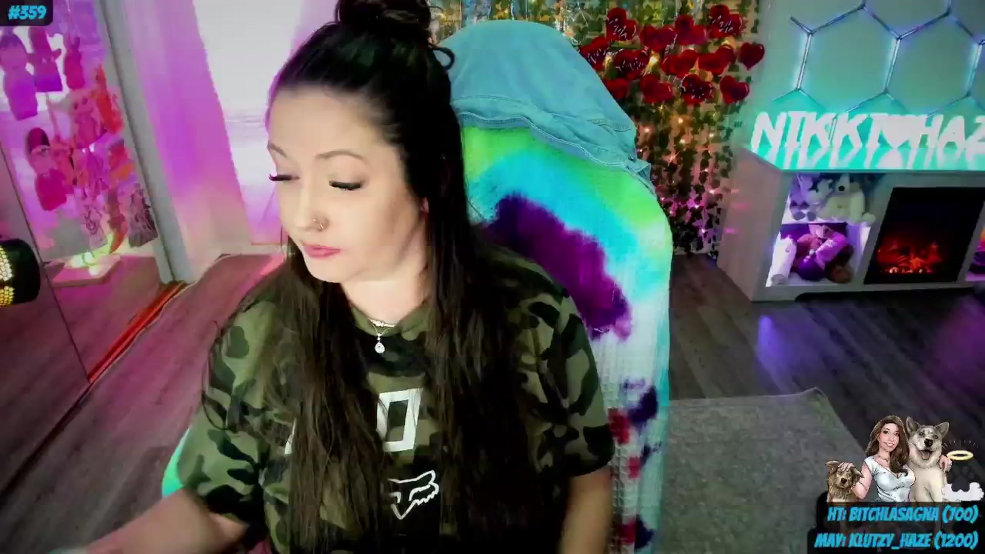 Gallery image thumbnail from nikki_haze's myfreecams stream on, 05/06/2024, 12:19 image 2 of 20