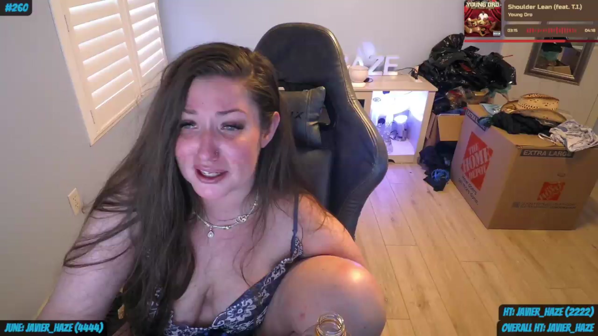 Gallery image thumbnail from nikki_haze's myfreecams stream on, 06/04/2026, 13:50 image 15 of 20