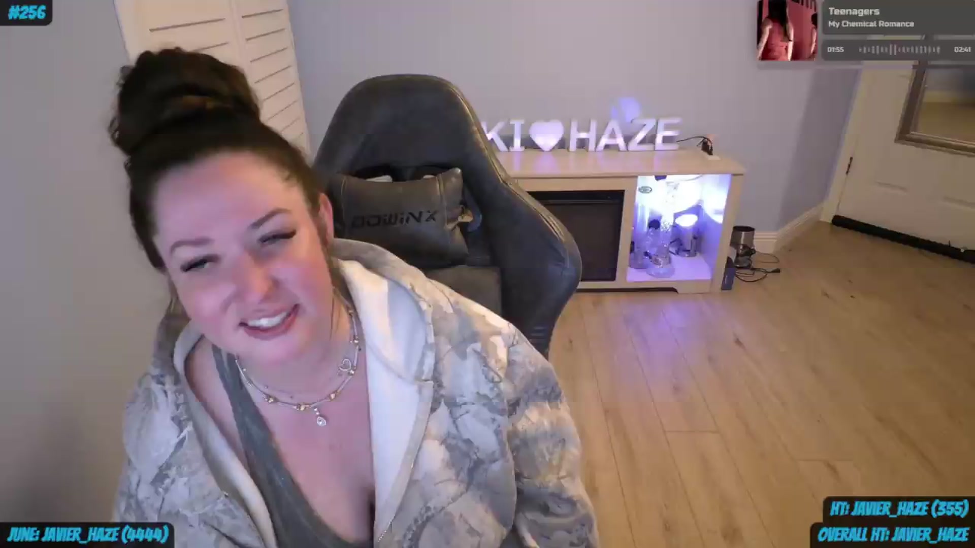 Gallery image thumbnail from nikki_haze's myfreecams stream on, 06/05/2026, 12:56 image 14 of 20