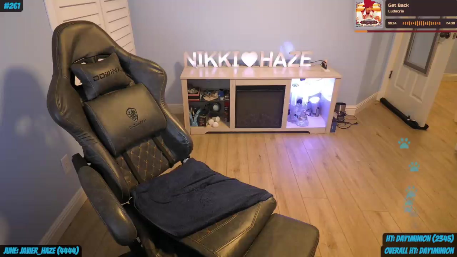 Gallery image thumbnail from nikki_haze's myfreecams stream on, 06/06/2026, 14:18 image 4 of 20