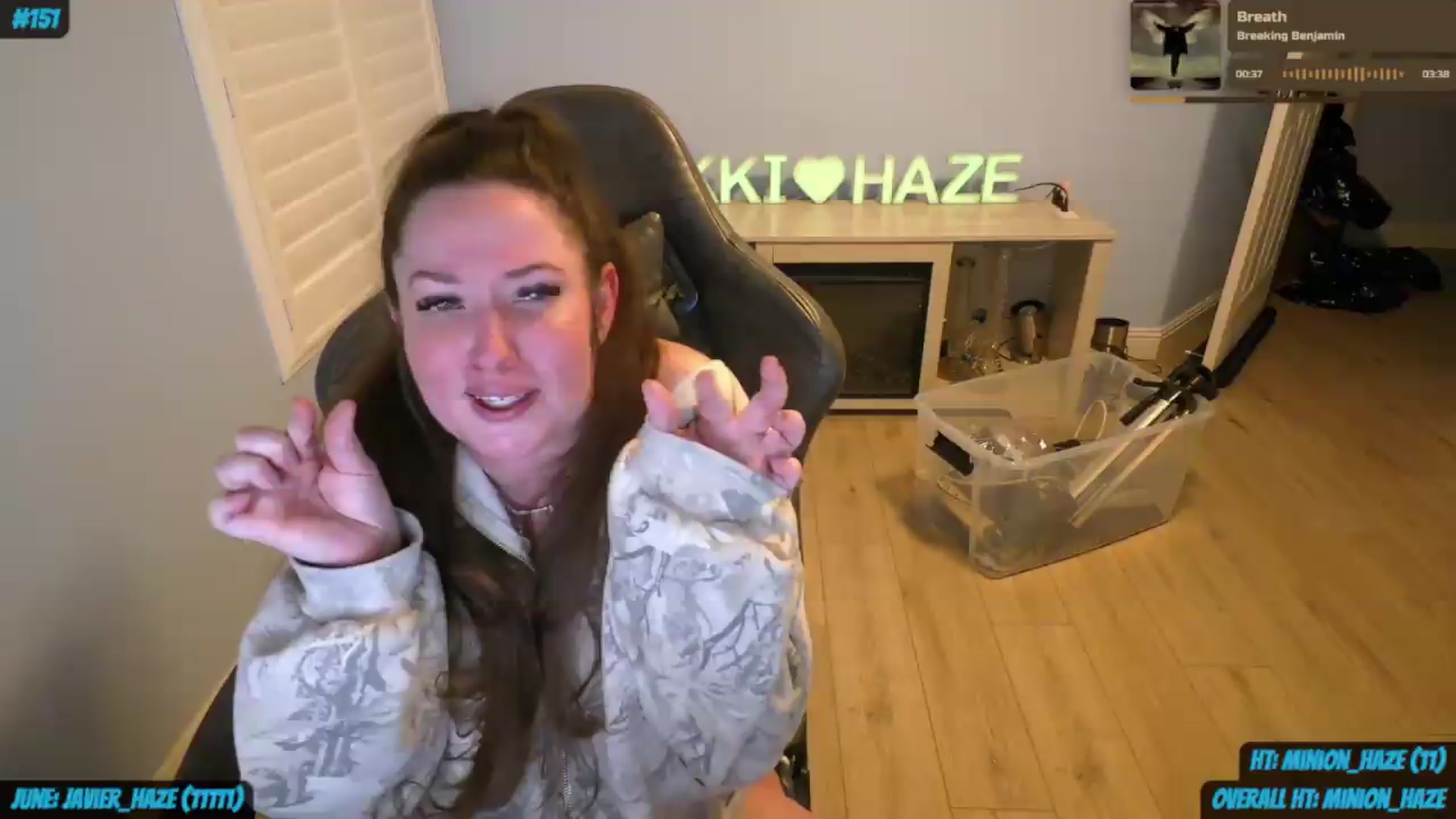 Gallery image thumbnail from nikki_haze's myfreecams stream on, 06/07/2026, 14:28 image 5 of 20