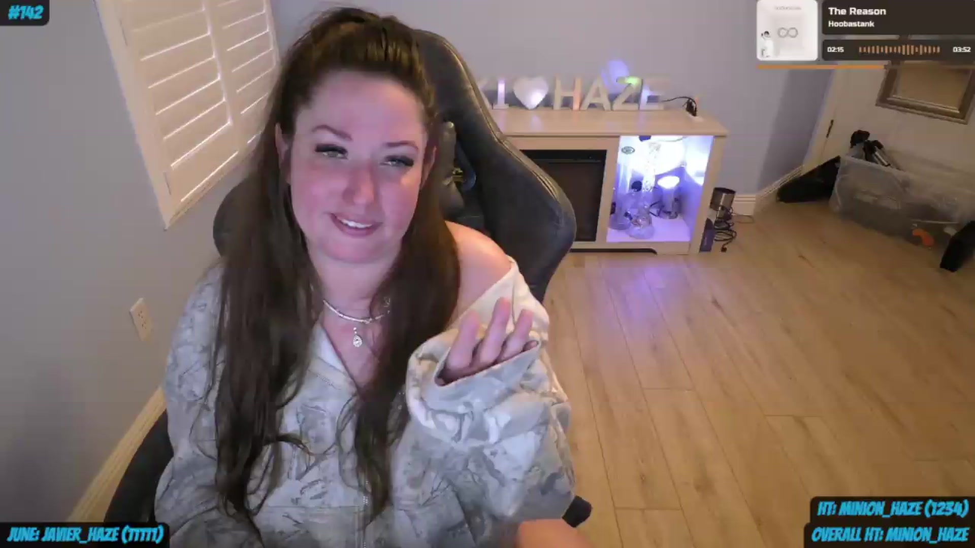 Gallery image thumbnail from nikki_haze's myfreecams stream on, 06/07/2026, 14:28 image 16 of 20