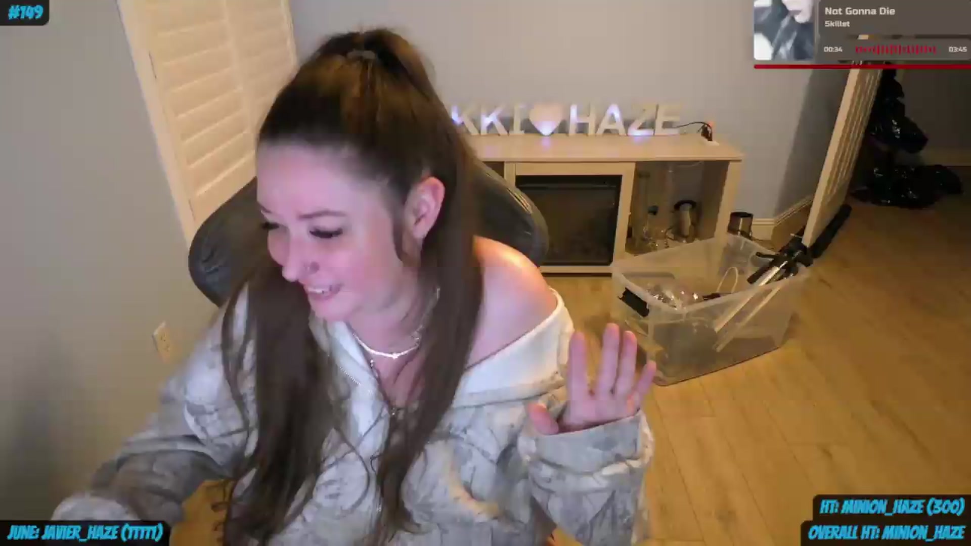 Gallery image thumbnail from nikki_haze's myfreecams stream on, 06/07/2026, 14:28 image 7 of 20