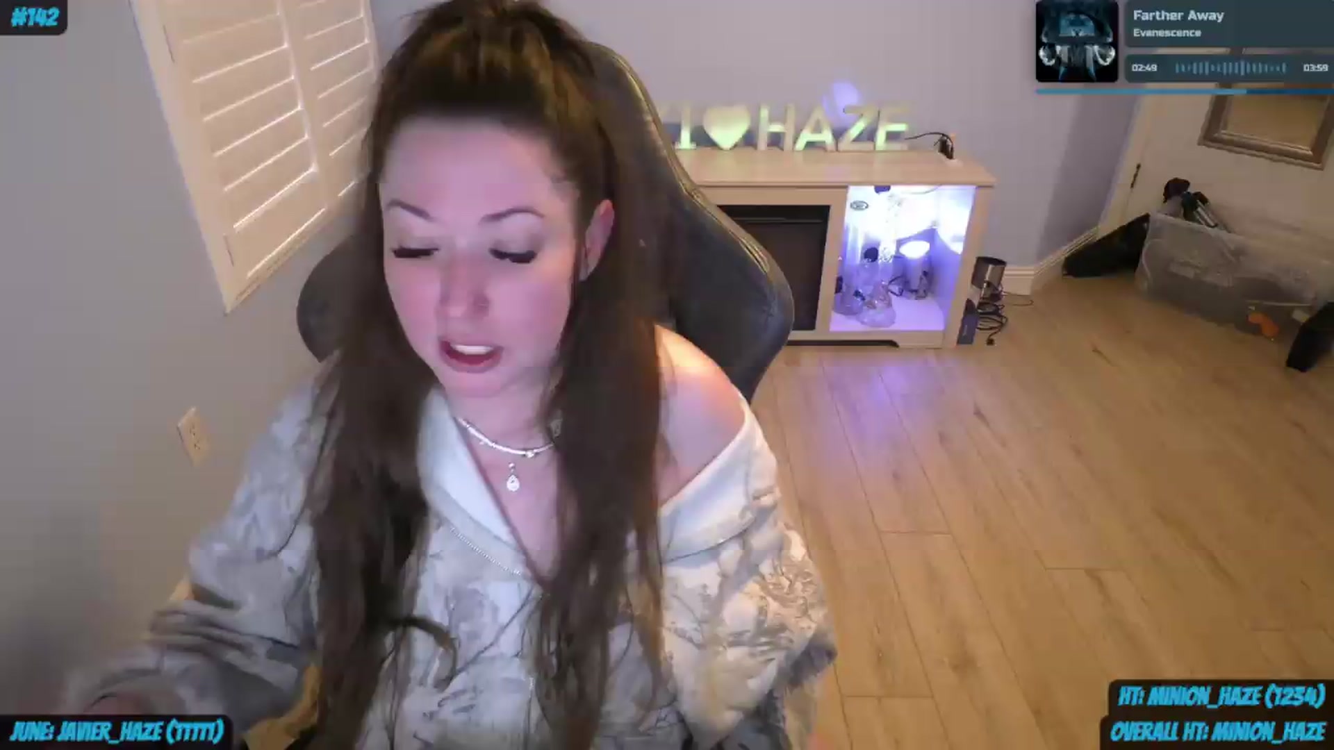 Gallery image thumbnail from nikki_haze's myfreecams stream on, 06/07/2026, 14:28 image 15 of 20