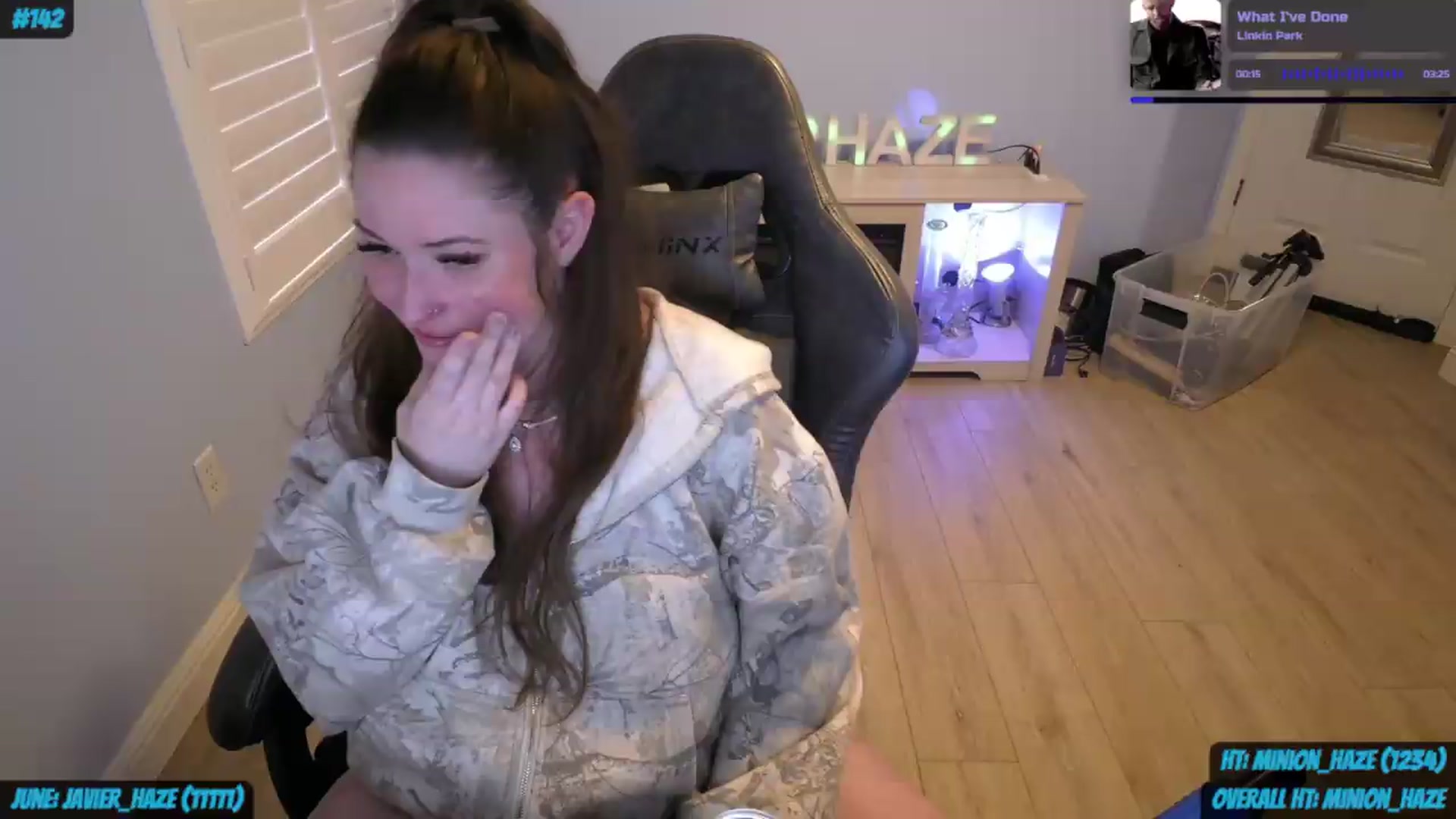 Gallery image thumbnail from nikki_haze's myfreecams stream on, 06/07/2026, 14:28 image 17 of 20