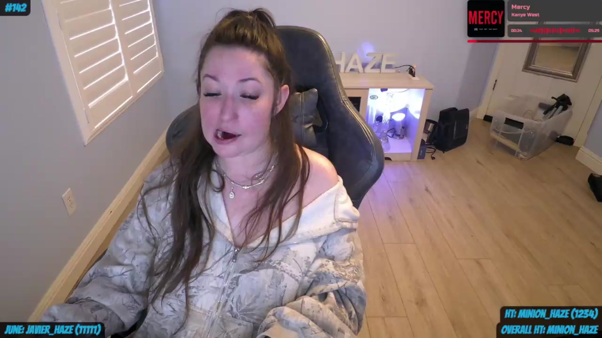 Gallery image thumbnail from nikki_haze's myfreecams stream on, 06/07/2026, 15:52 image 3 of 20