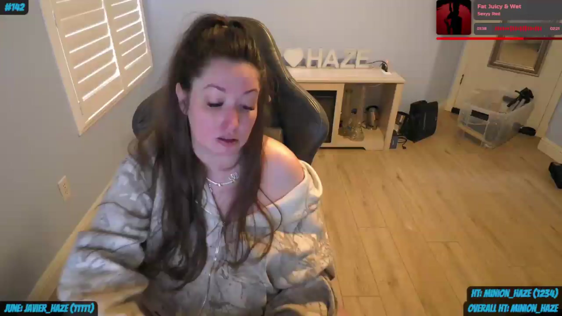 Gallery image thumbnail from nikki_haze's myfreecams stream on, 06/07/2026, 15:52 image 14 of 20