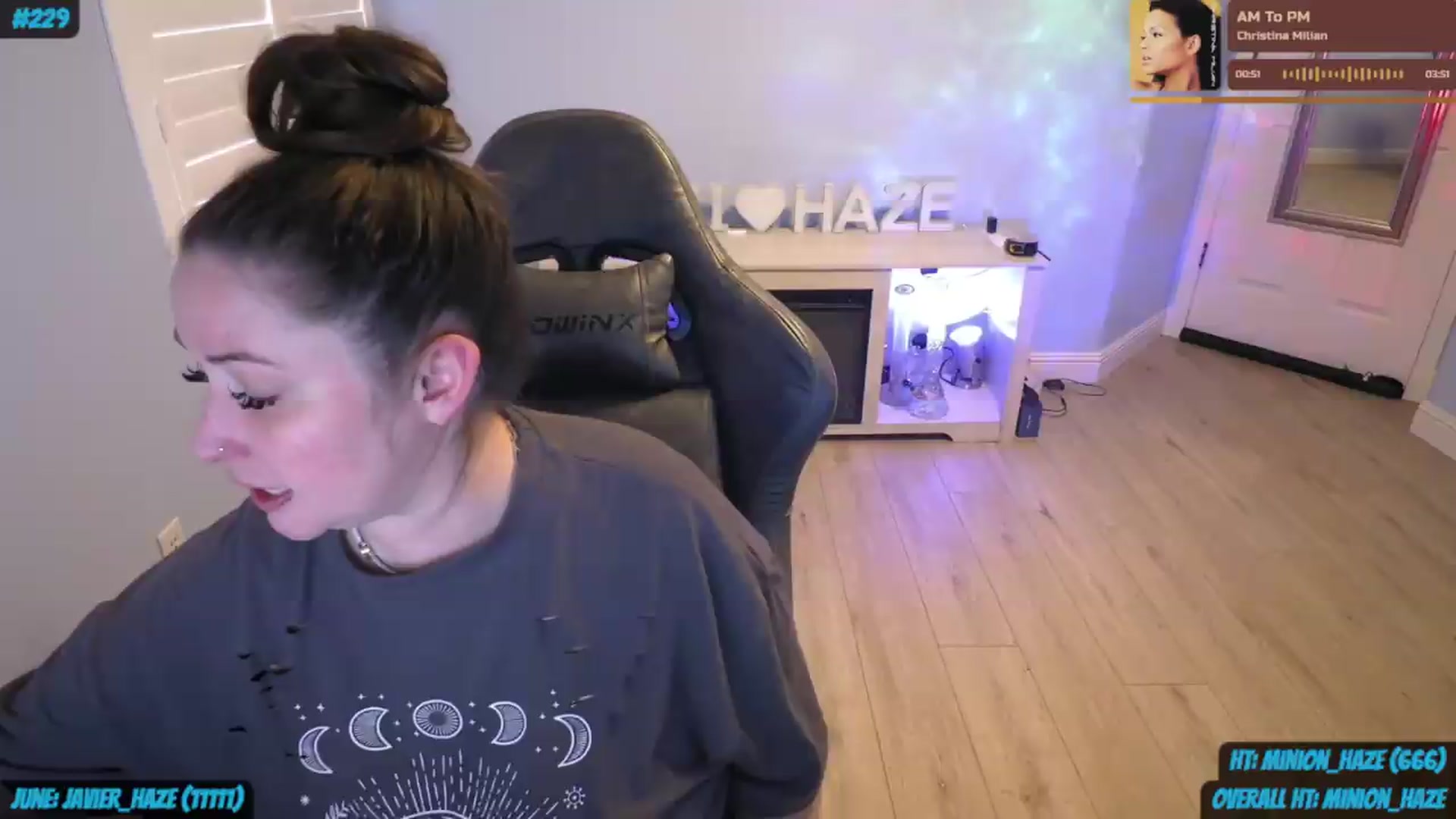 Gallery image thumbnail from nikki_haze's myfreecams stream on, 06/13/2026, 15:31 image 16 of 20