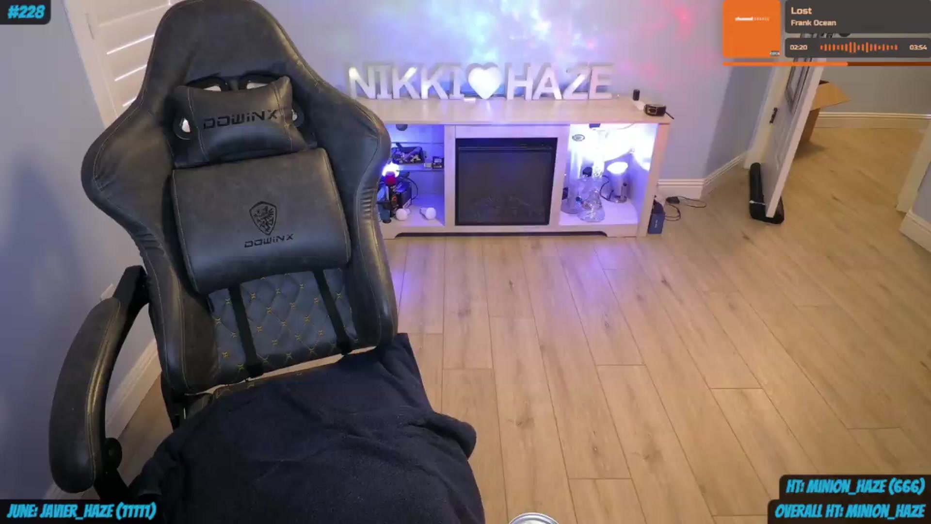 Gallery image thumbnail from nikki_haze's myfreecams stream on, 06/13/2026, 15:31 image 6 of 20