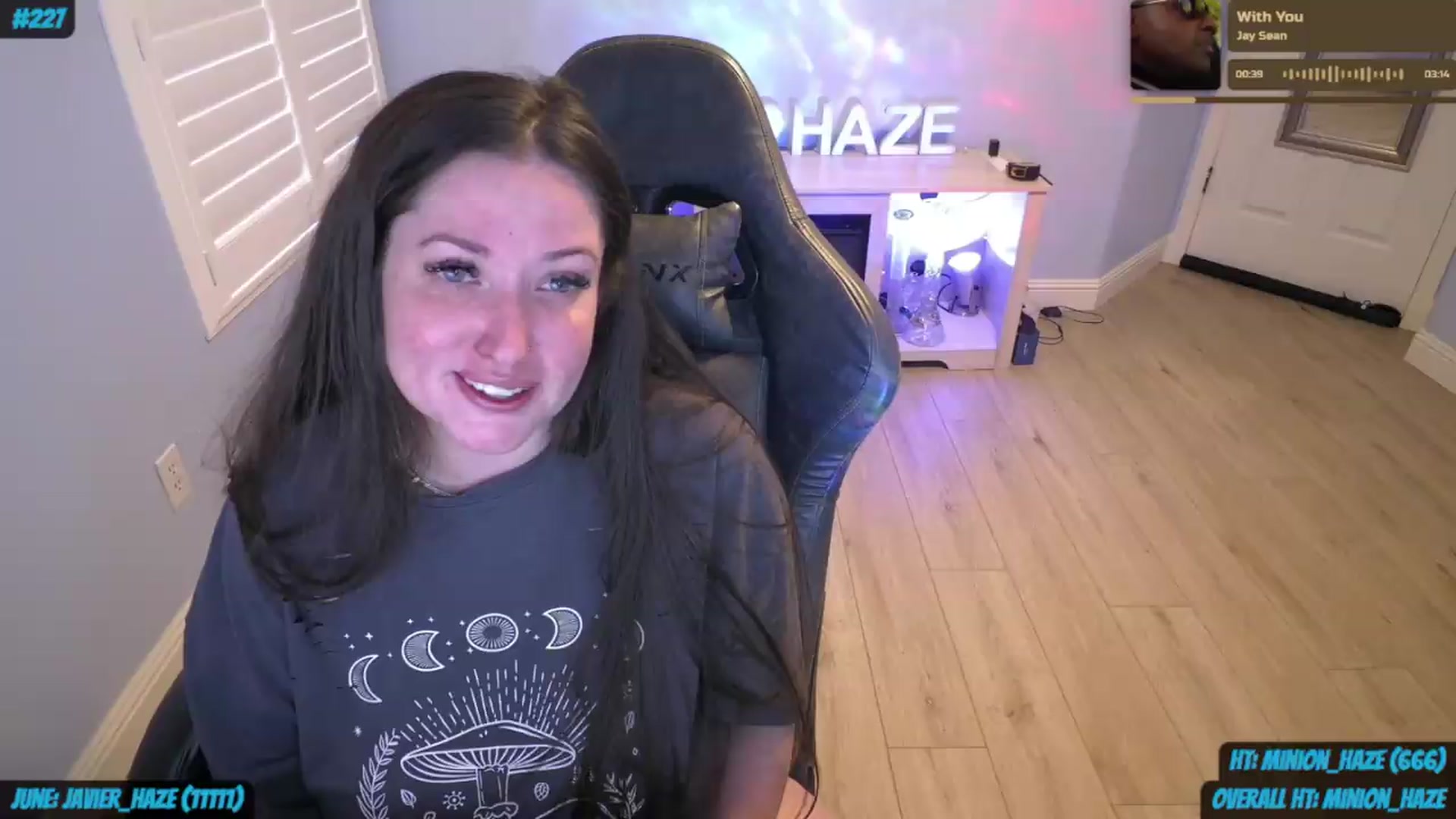 Gallery image thumbnail from nikki_haze's myfreecams stream on, 06/13/2026, 15:31 image 1 of 20