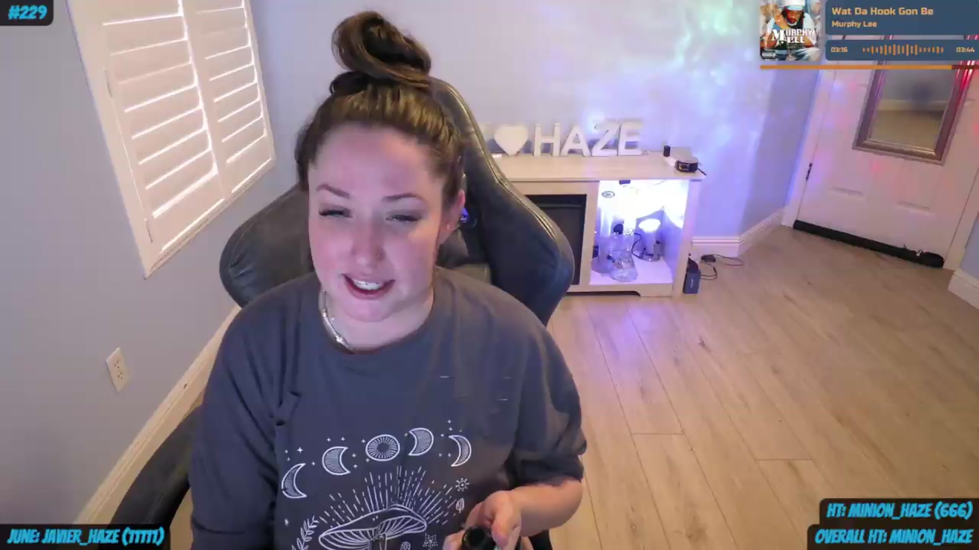 Gallery image thumbnail from nikki_haze's myfreecams stream on, 06/13/2026, 15:31 image 14 of 20