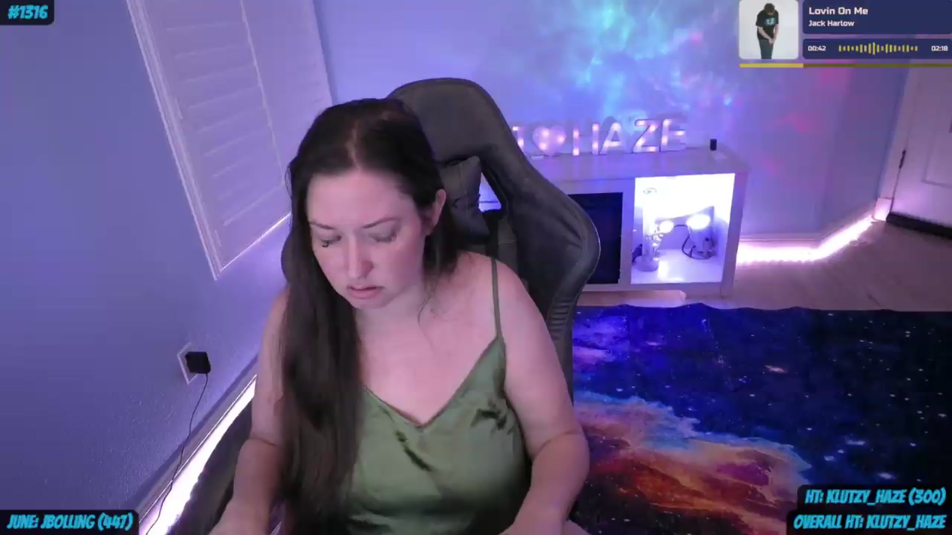 Gallery image thumbnail from nikki_haze's myfreecams stream on, 07/08/2026, 12:01 image 15 of 20