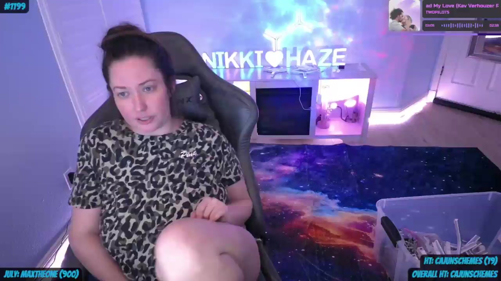 Gallery image thumbnail from nikki_haze's myfreecams stream on, 07/19/2026, 09:02 image 10 of 20
