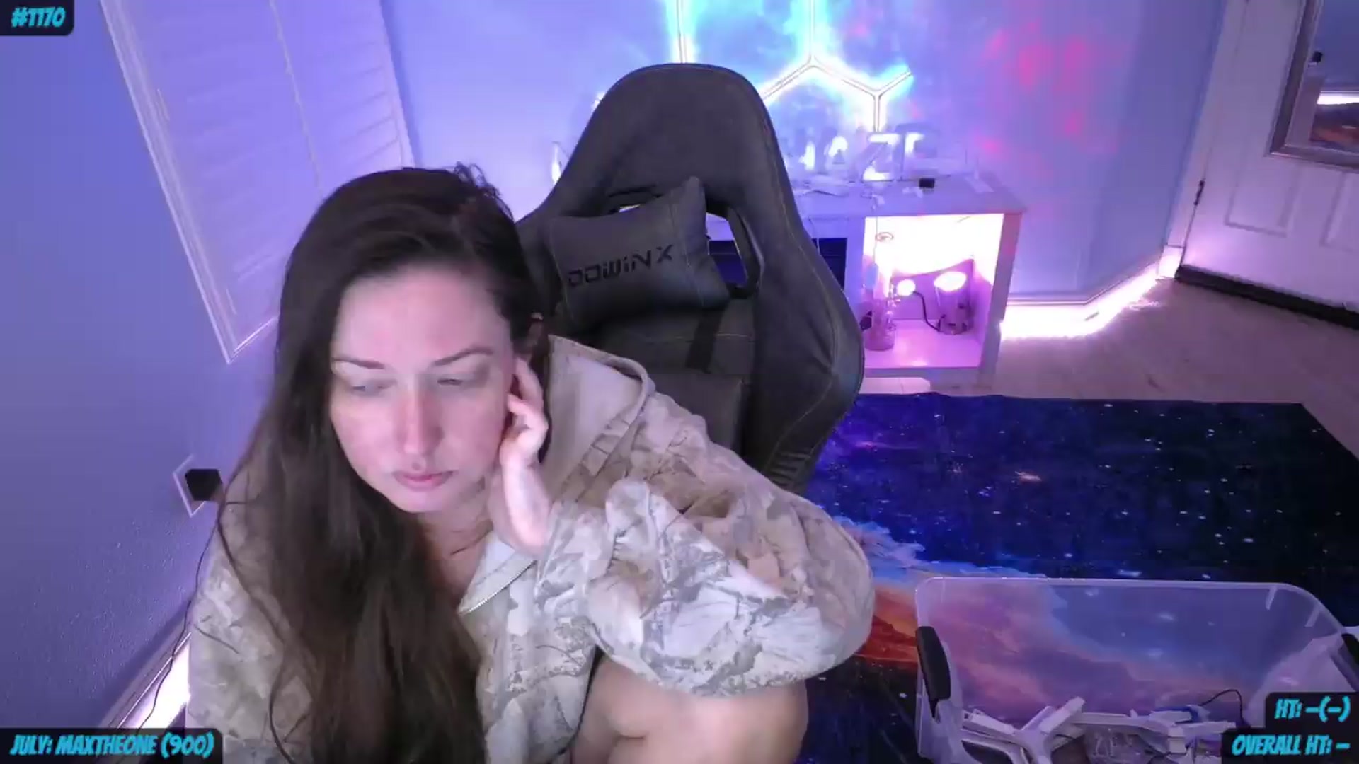 Gallery image thumbnail from nikki_haze's myfreecams stream on, 07/21/2026, 10:16 image 1 of 20