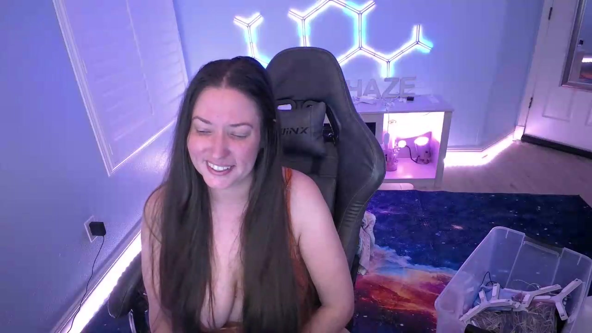 Gallery image thumbnail from nikki_haze's myfreecams stream on, 07/21/2026, 14:07 image 12 of 20