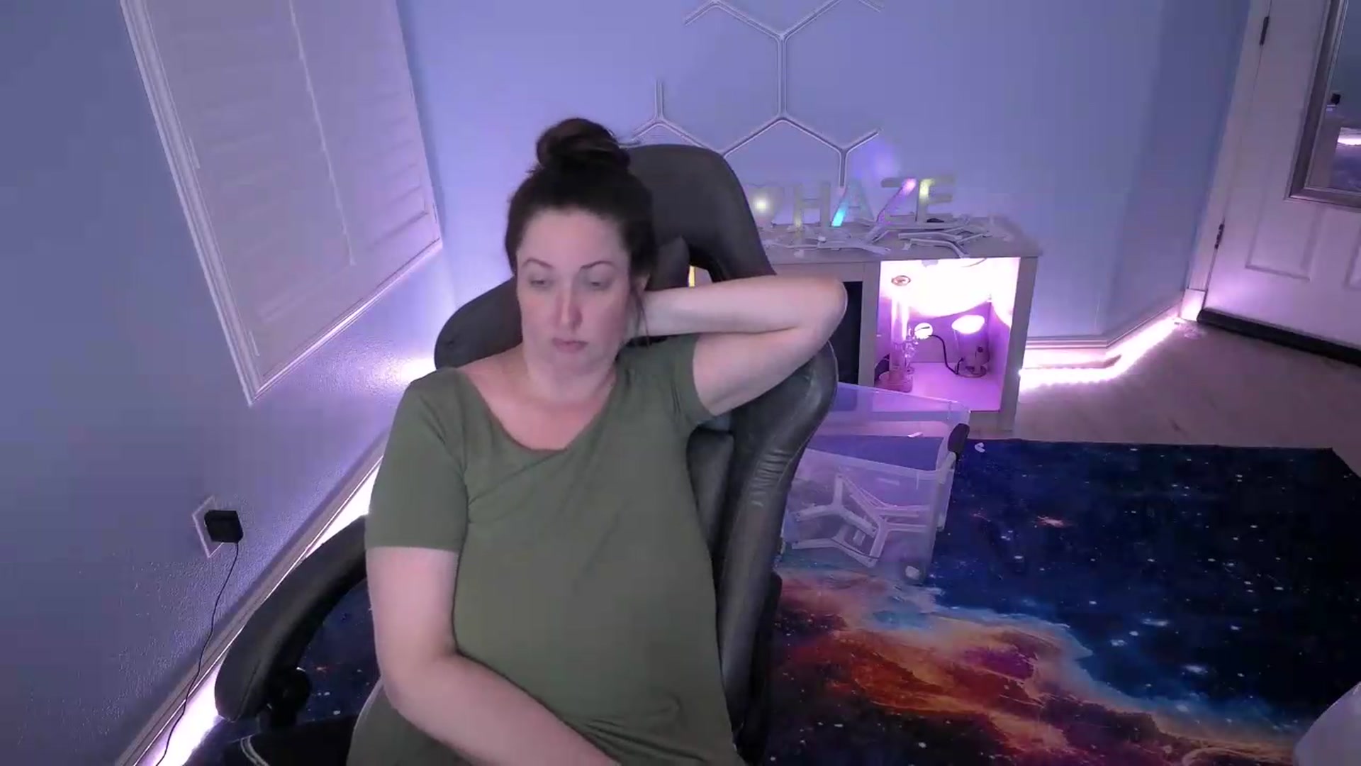 Gallery image thumbnail from nikki_haze's myfreecams stream on, 07/22/2026, 10:54 image 20 of 20