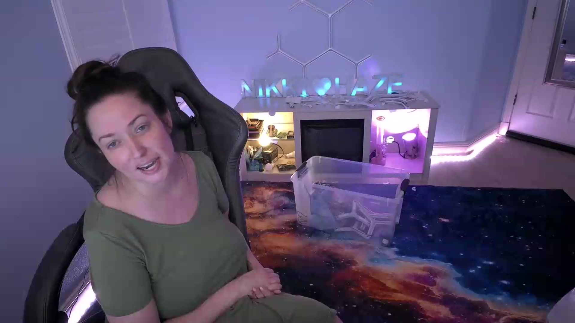 Gallery image thumbnail from nikki_haze's myfreecams stream on, 07/22/2026, 10:54 image 19 of 20