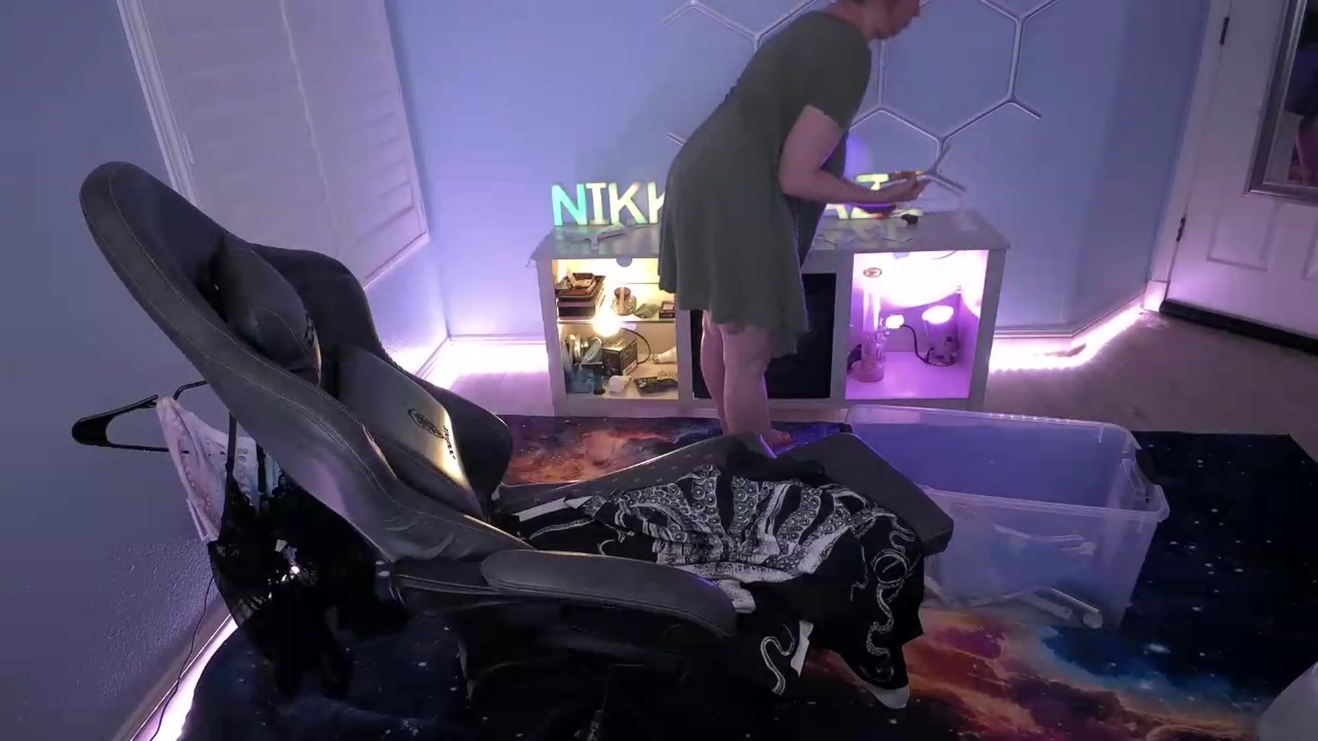 Gallery image thumbnail from nikki_haze's myfreecams stream on, 07/22/2026, 10:54 image 6 of 20