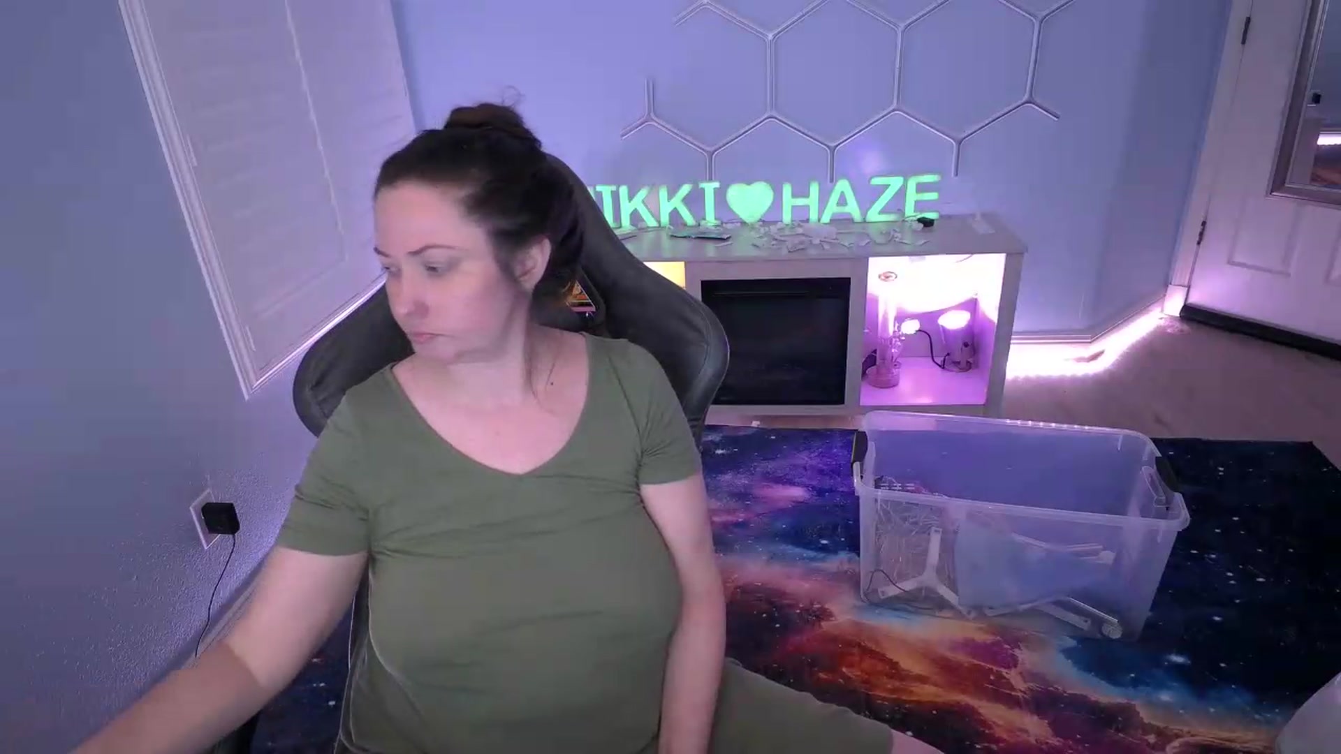 Gallery image thumbnail from nikki_haze's myfreecams stream on, 07/22/2026, 10:54 image 8 of 20
