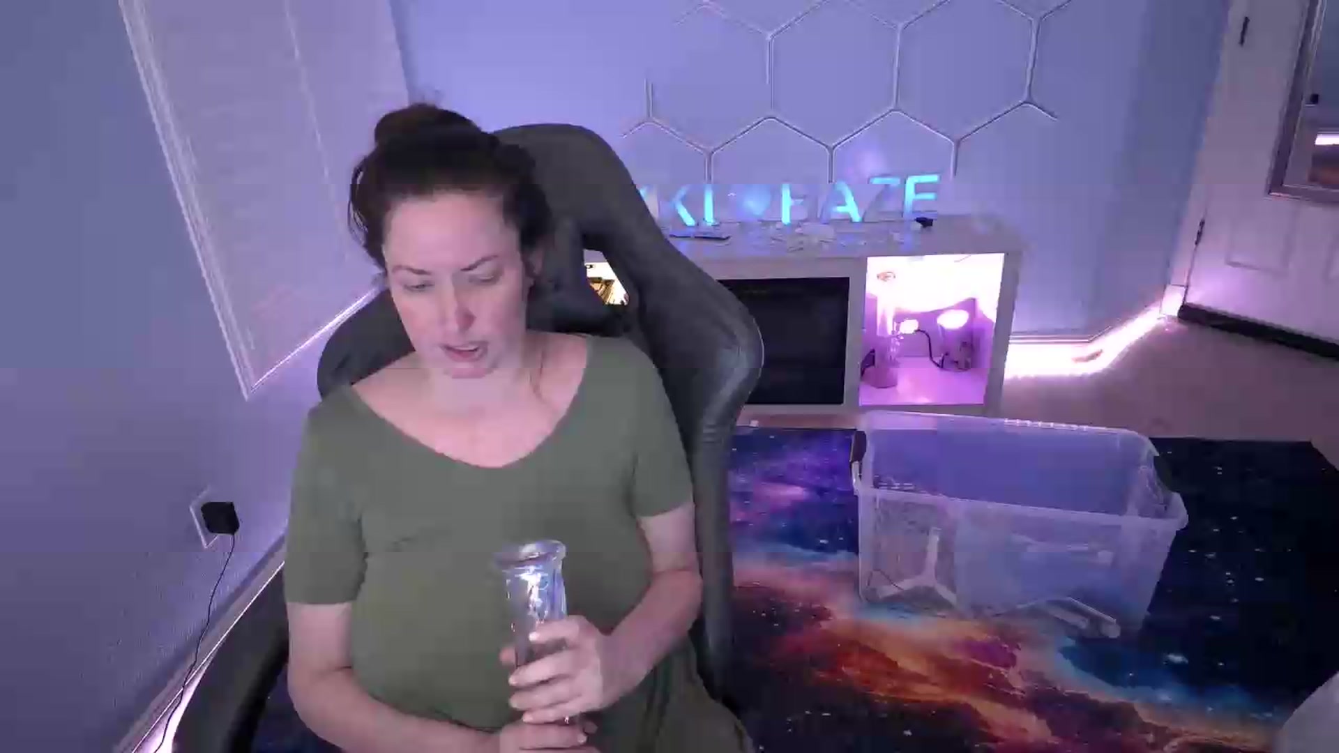 Gallery image thumbnail from nikki_haze's myfreecams stream on, 07/22/2026, 10:54 image 9 of 20