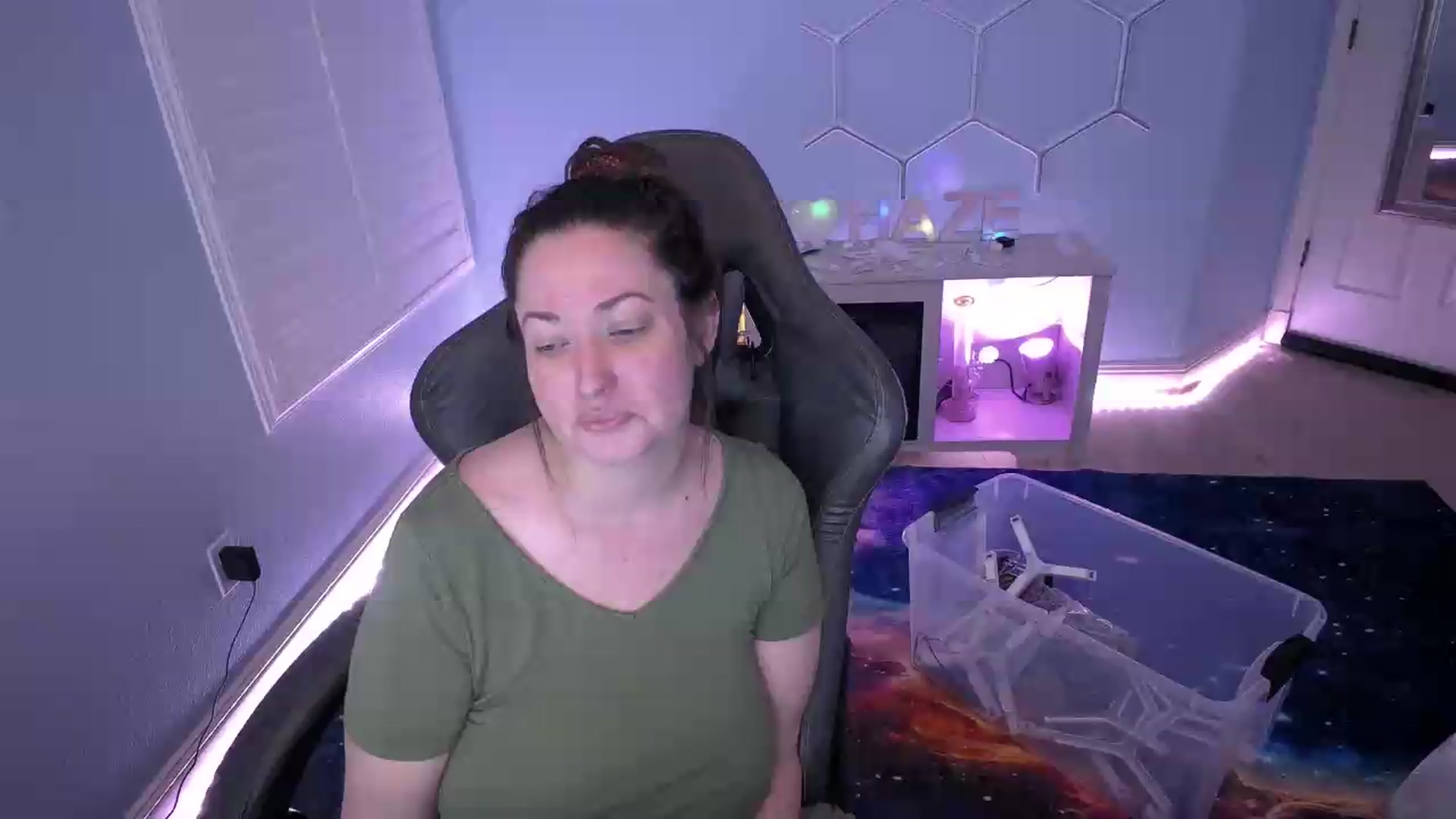 Gallery image thumbnail from nikki_haze's myfreecams stream on, 07/22/2026, 10:54 image 1 of 20