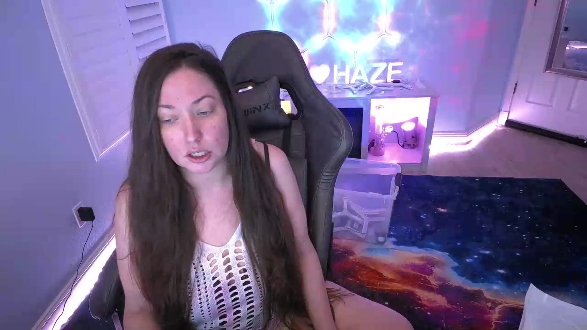 Gallery image thumbnail from nikki_haze's myfreecams stream on, 07/23/2026, 09:00 image 12 of 20