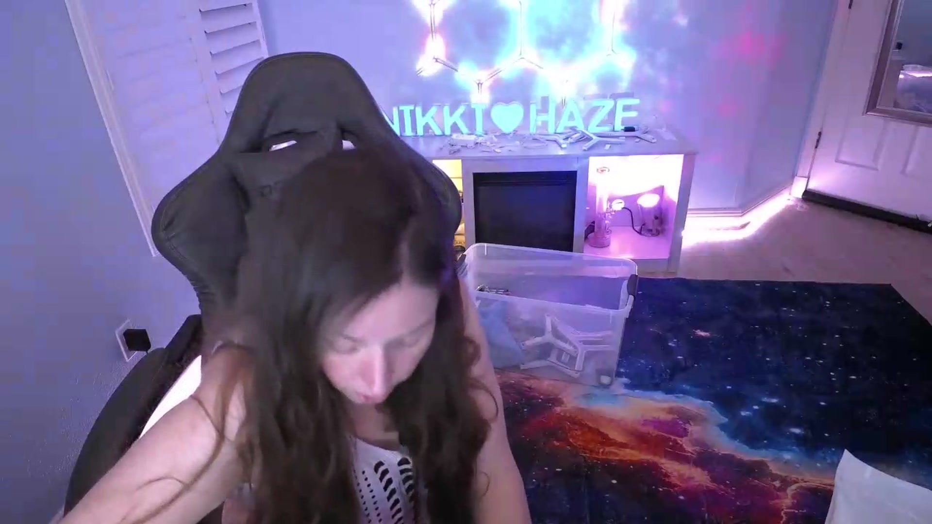 Gallery image thumbnail from nikki_haze's myfreecams stream on, 07/23/2026, 09:00 image 4 of 20