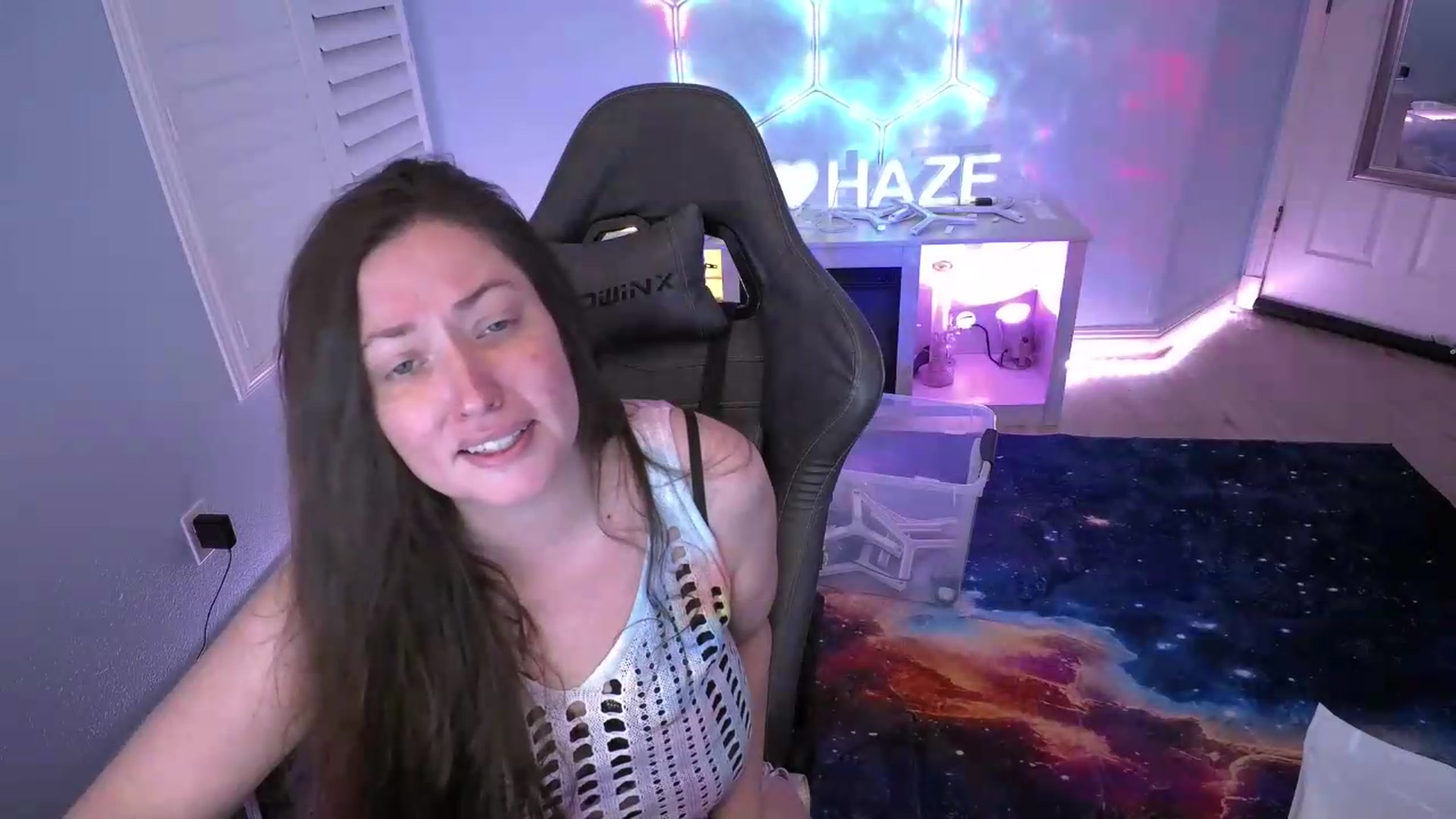Gallery image thumbnail from nikki_haze's myfreecams stream on, 07/23/2026, 09:00 image 6 of 20