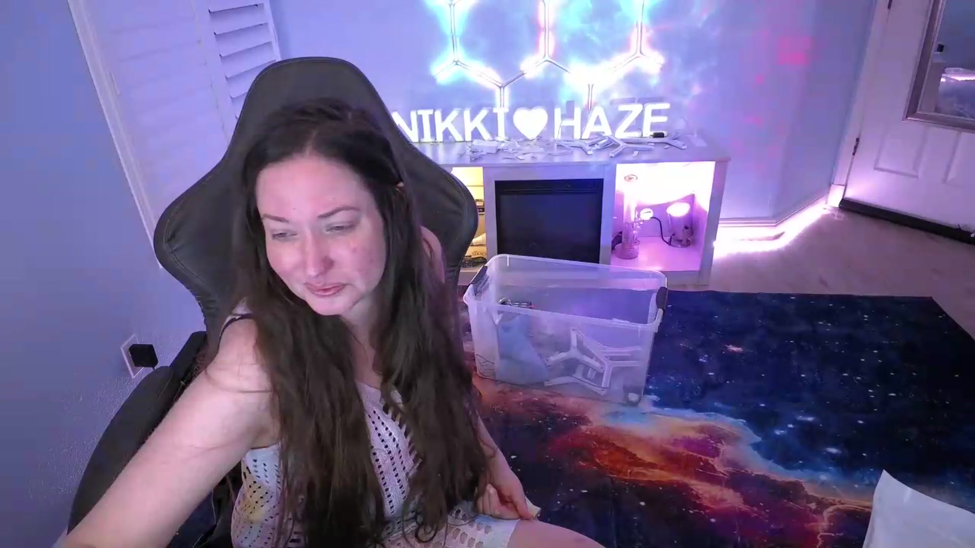 Gallery image thumbnail from nikki_haze's myfreecams stream on, 07/23/2026, 09:00 image 5 of 20