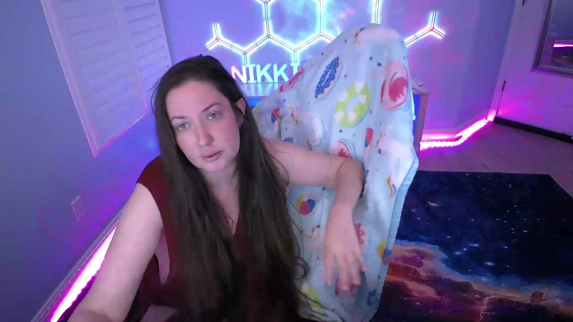 Gallery image thumbnail from nikki_haze's myfreecams stream on, 07/26/2026, 10:14 image 17 of 20