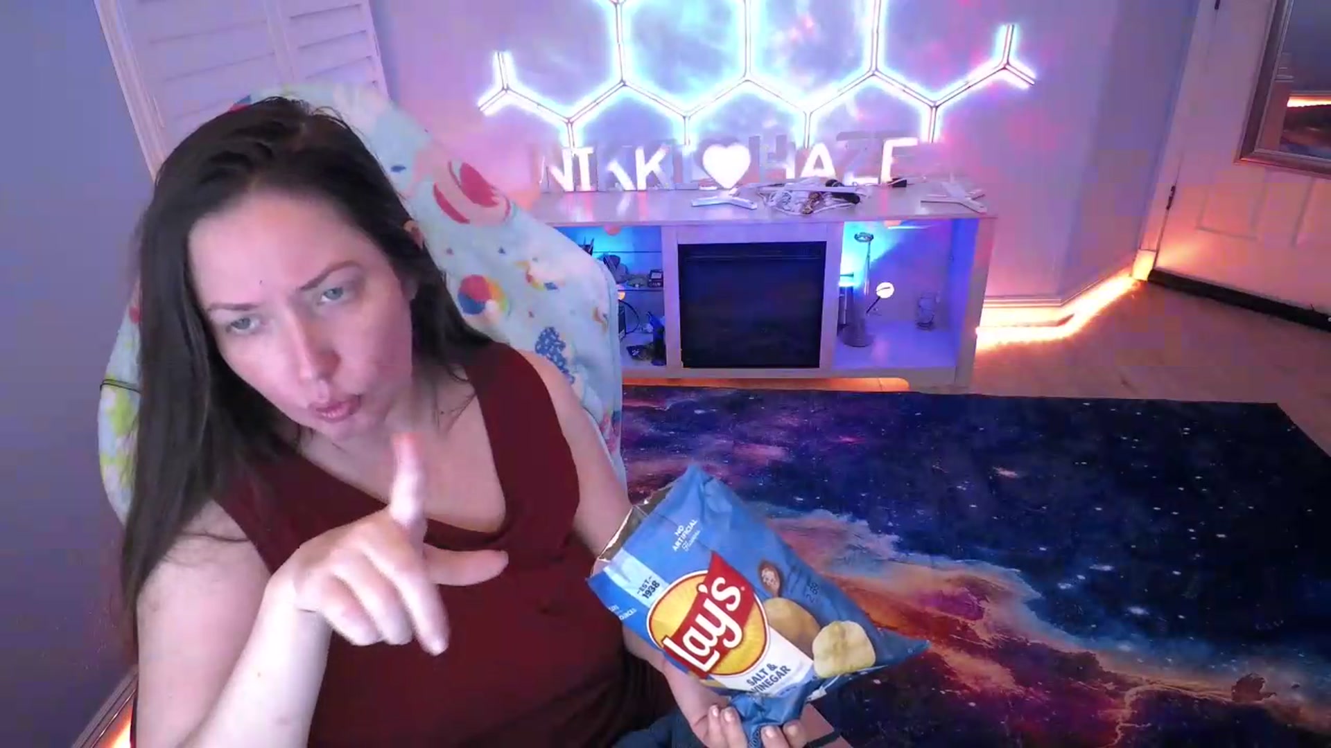 Gallery image thumbnail from nikki_haze's myfreecams stream on, 07/26/2026, 11:59 image 16 of 20