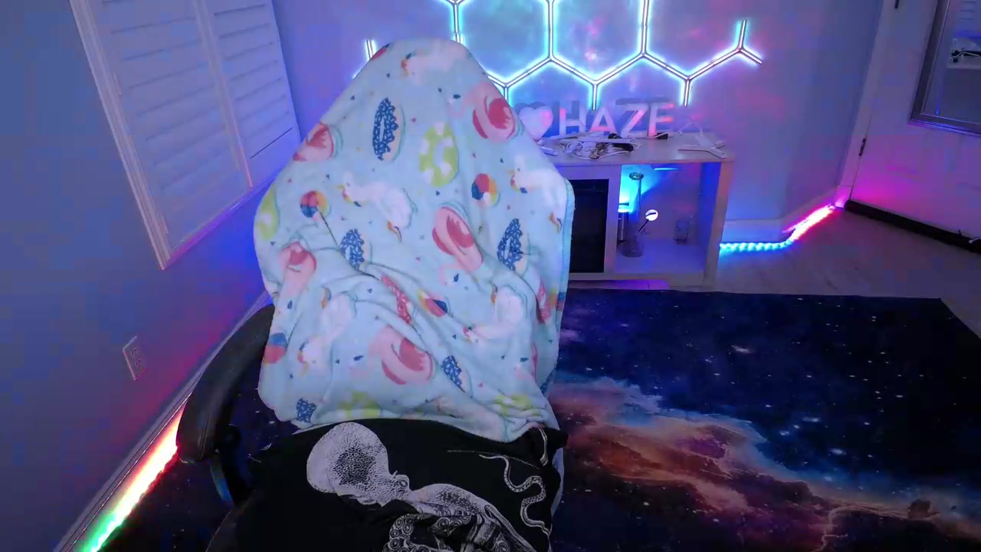 Gallery image thumbnail from nikki_haze's myfreecams stream on, 07/26/2026, 11:59 image 9 of 20