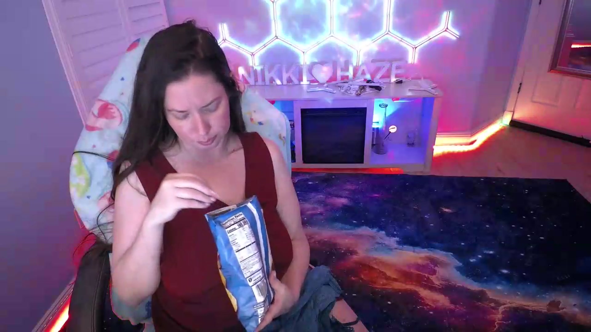 Gallery image thumbnail from nikki_haze's myfreecams stream on, 07/26/2026, 11:59 image 15 of 20
