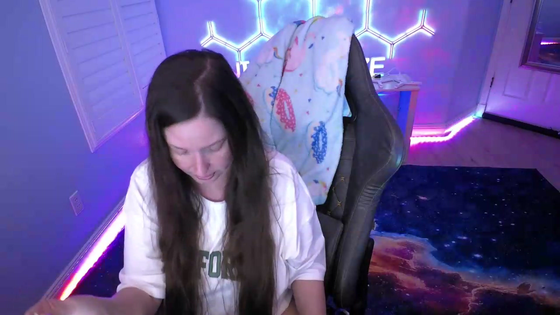 Gallery image thumbnail from nikki_haze's myfreecams stream on, 07/27/2026, 10:48 image 10 of 20