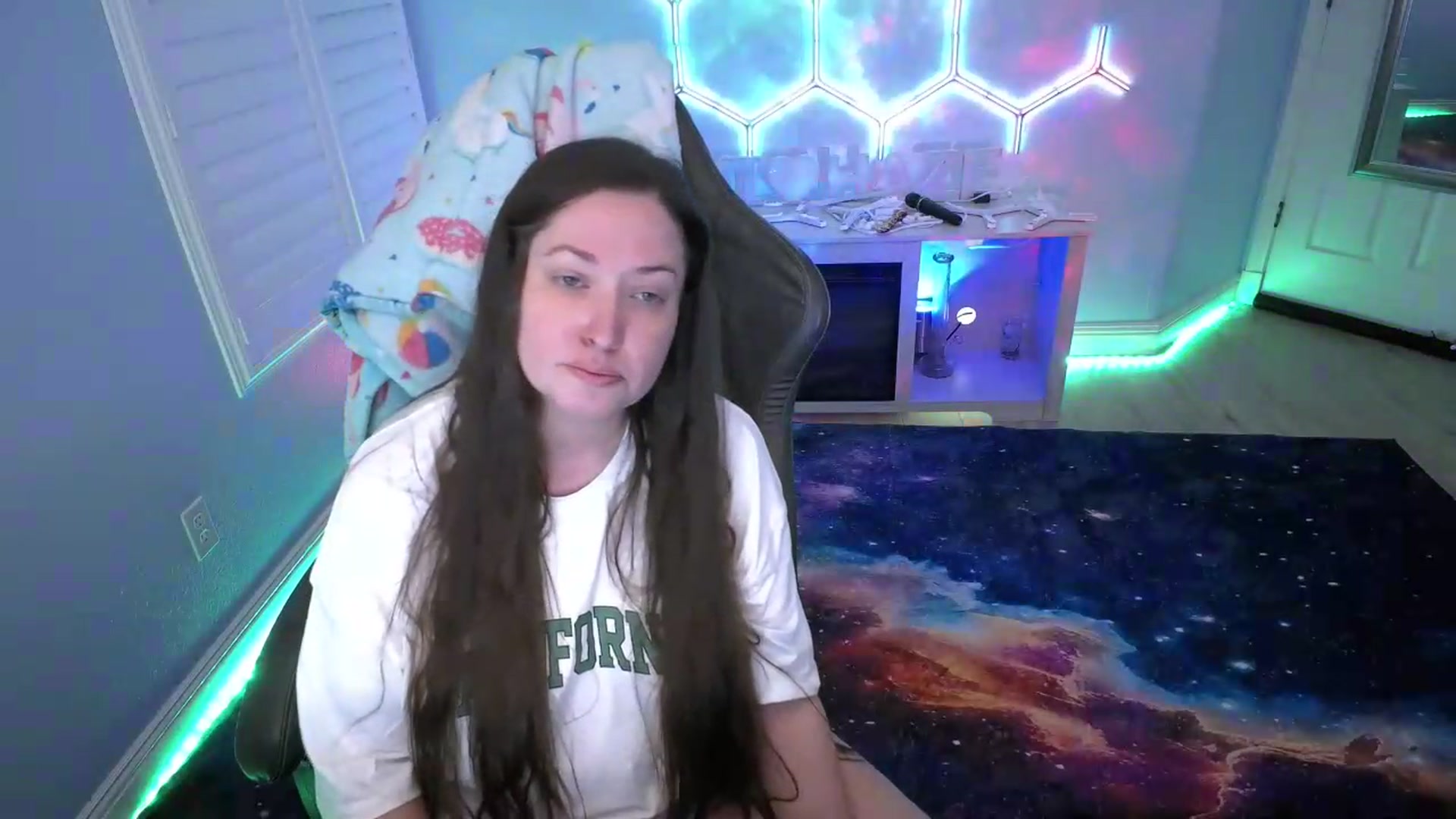 Gallery image thumbnail from nikki_haze's myfreecams stream on, 07/27/2026, 10:48 image 3 of 20