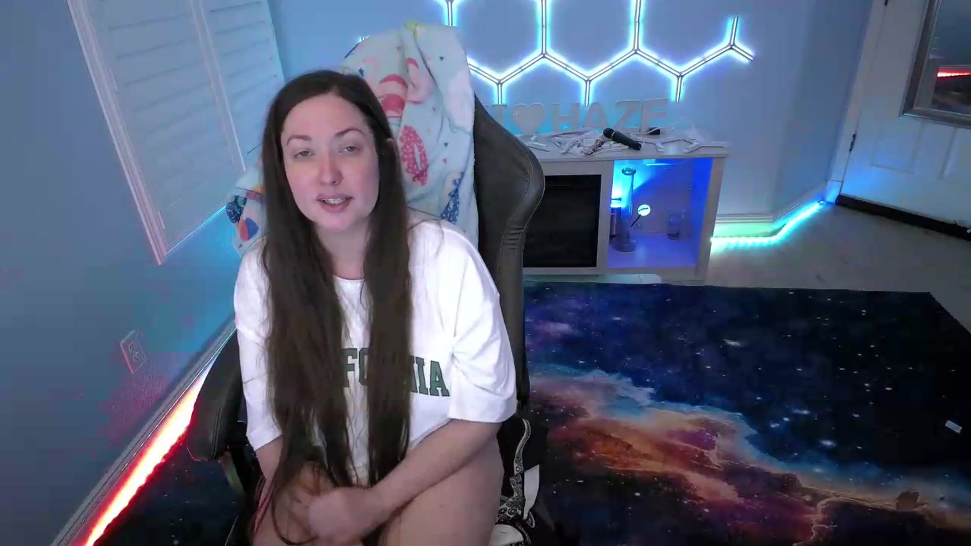 Gallery image thumbnail from nikki_haze's myfreecams stream on, 07/27/2026, 12:58 image 8 of 20