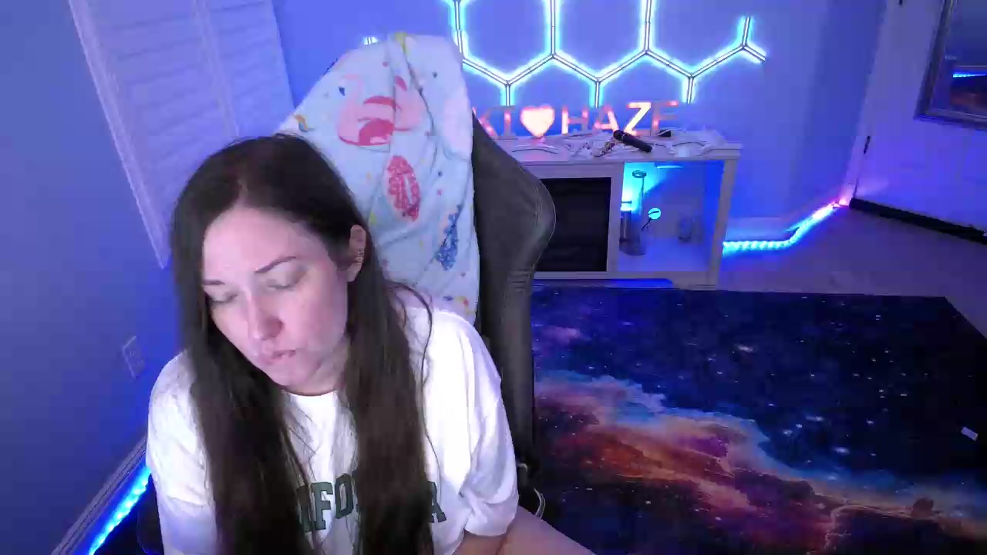 Gallery image thumbnail from nikki_haze's myfreecams stream on, 07/27/2026, 12:58 image 11 of 20