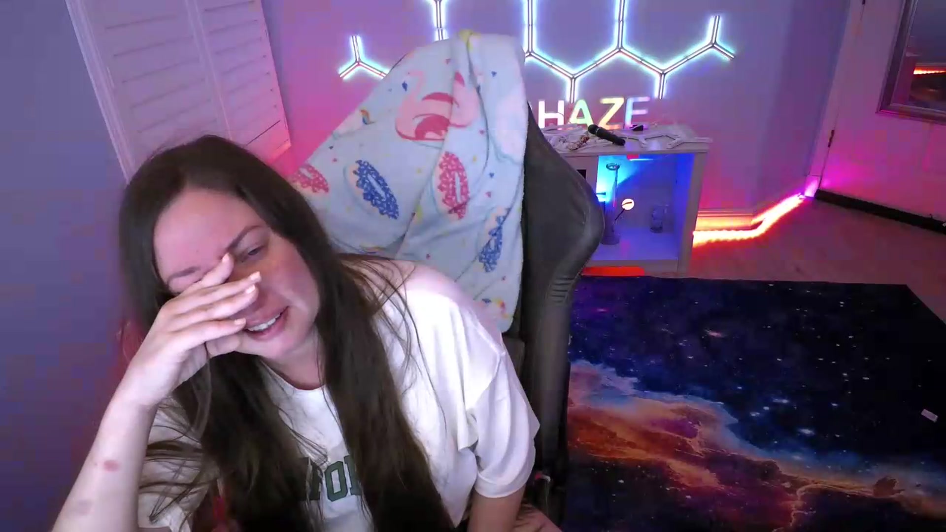 Gallery image thumbnail from nikki_haze's myfreecams stream on, 07/27/2026, 12:58 image 14 of 20