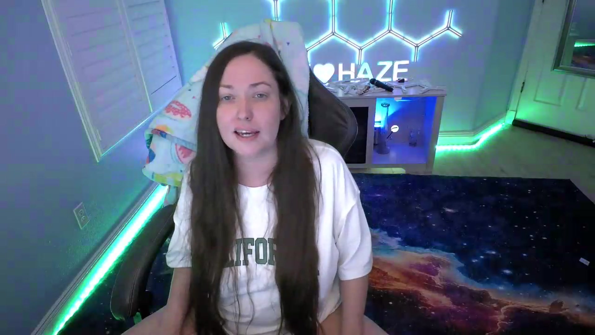 Gallery image thumbnail from nikki_haze's myfreecams stream on, 07/27/2026, 12:58 image 16 of 20