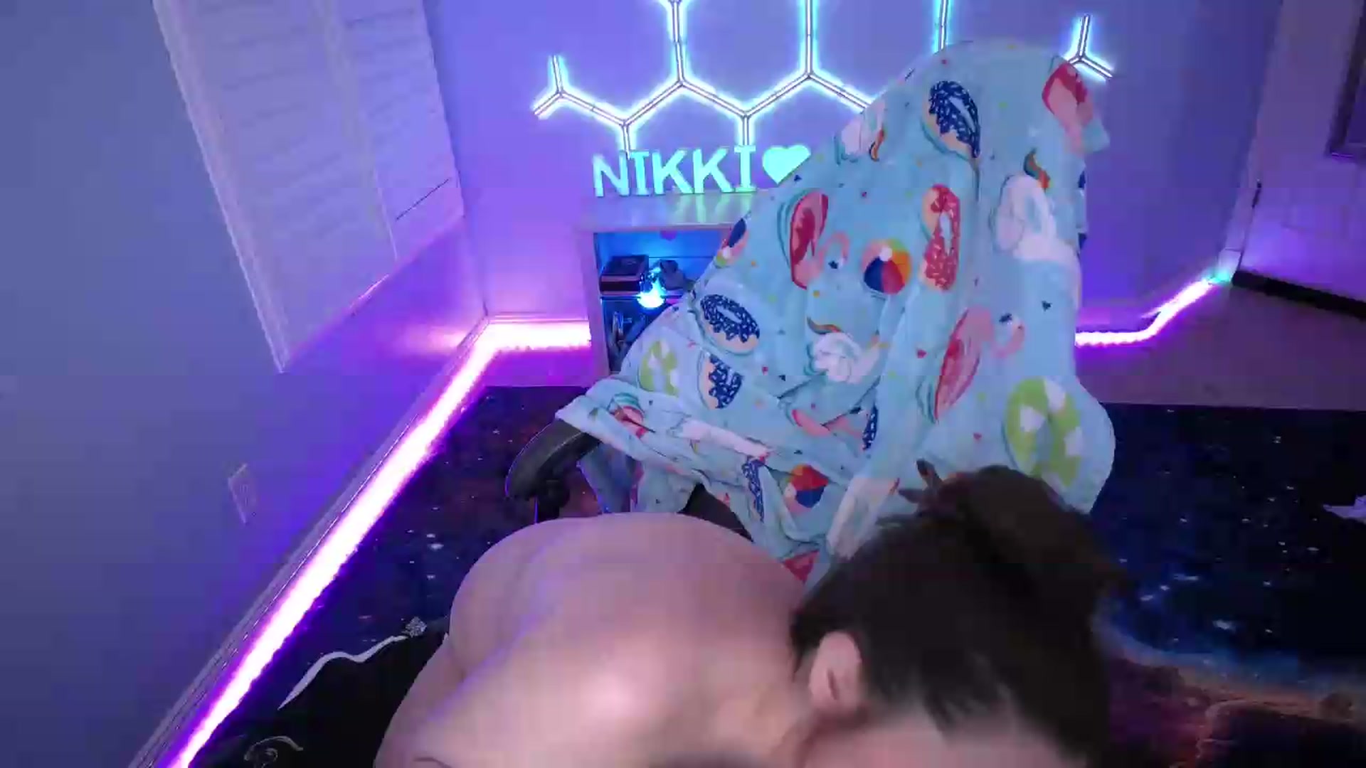 Gallery image thumbnail from nikki_haze's myfreecams stream on, 08/01/2026, 13:34 image 13 of 20