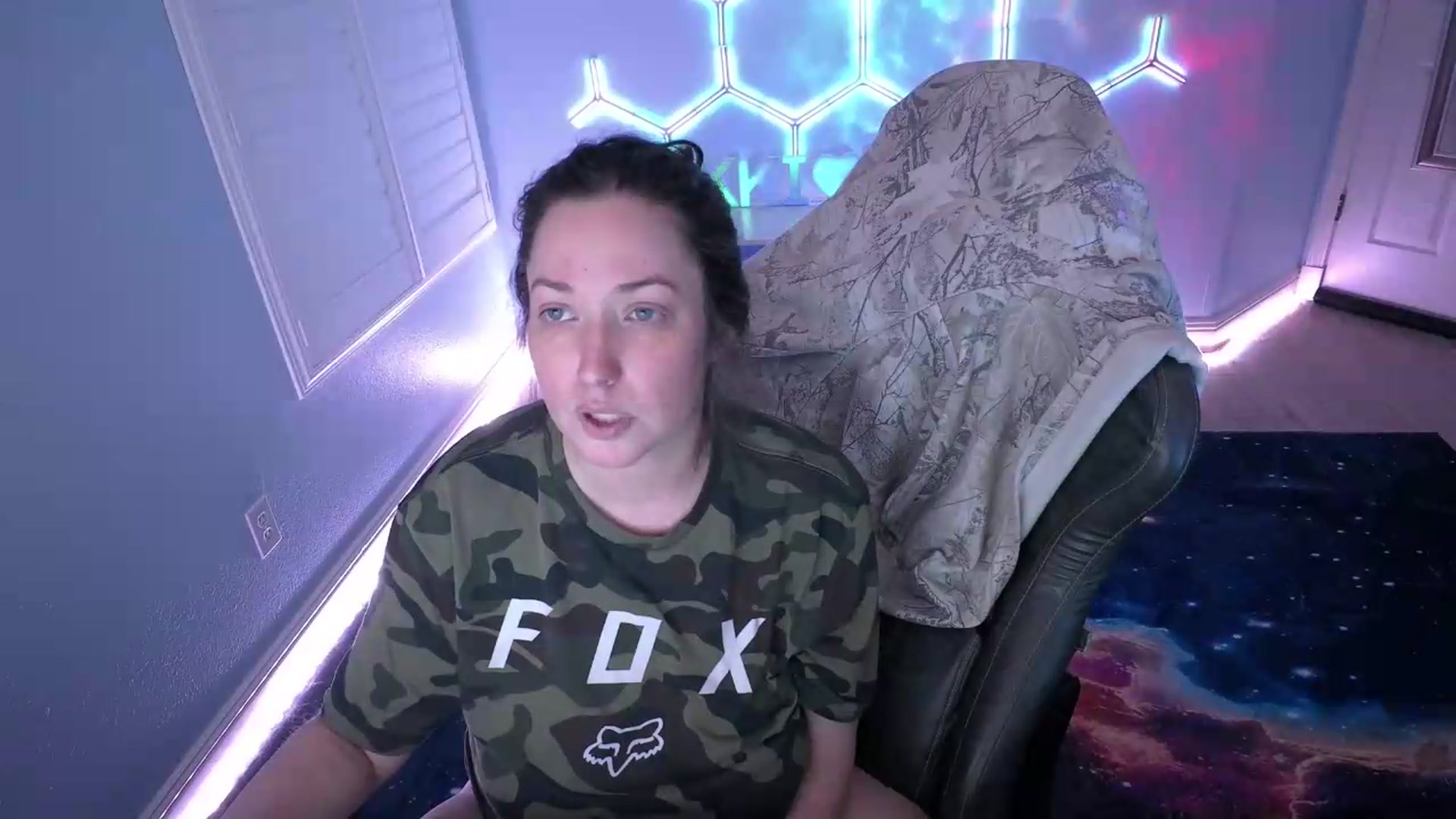 Gallery image thumbnail from nikki_haze's myfreecams stream on, 08/04/2026, 11:53 image 20 of 20