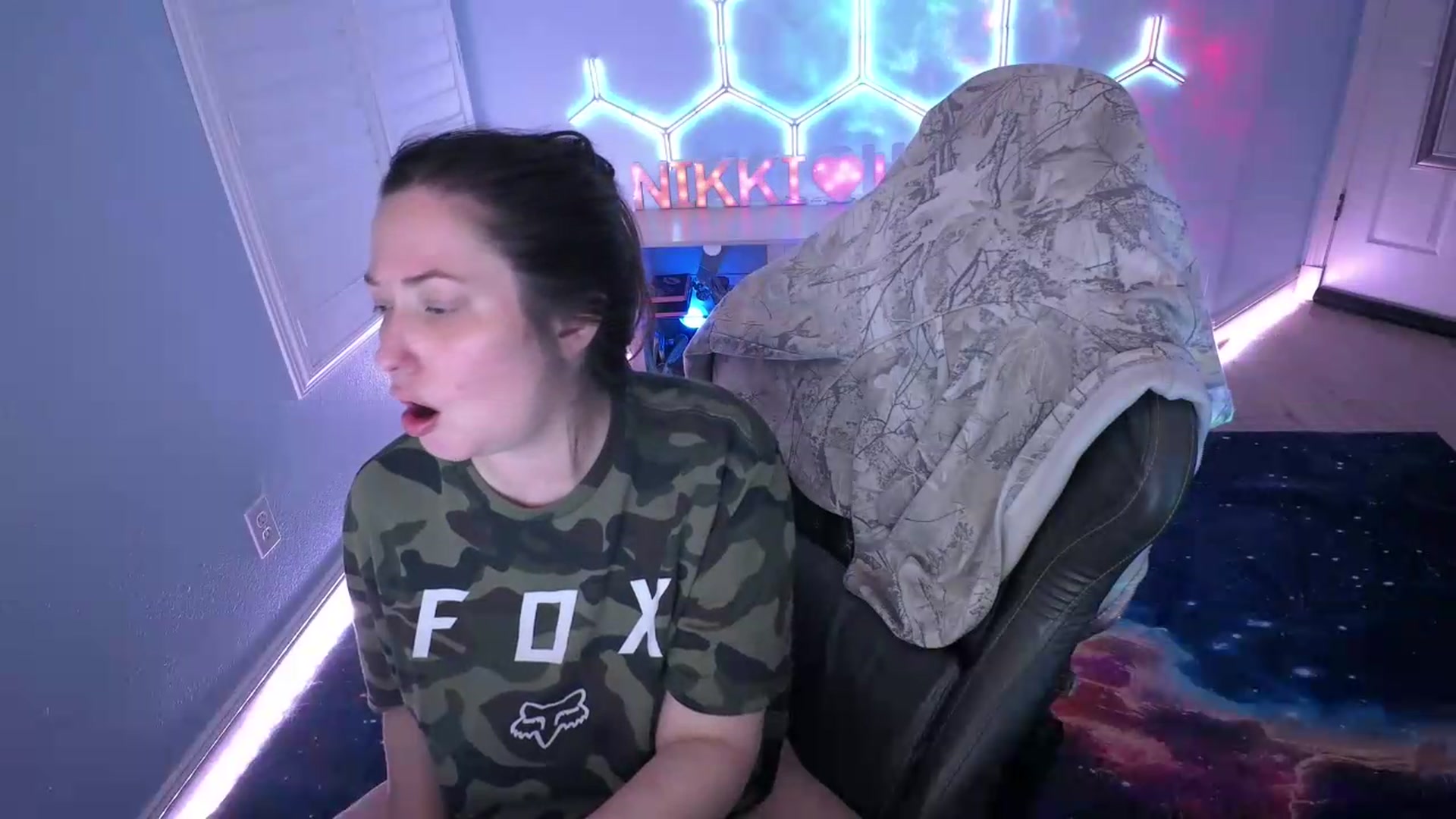 Gallery image thumbnail from nikki_haze's myfreecams stream on, 08/04/2026, 11:53 image 16 of 20