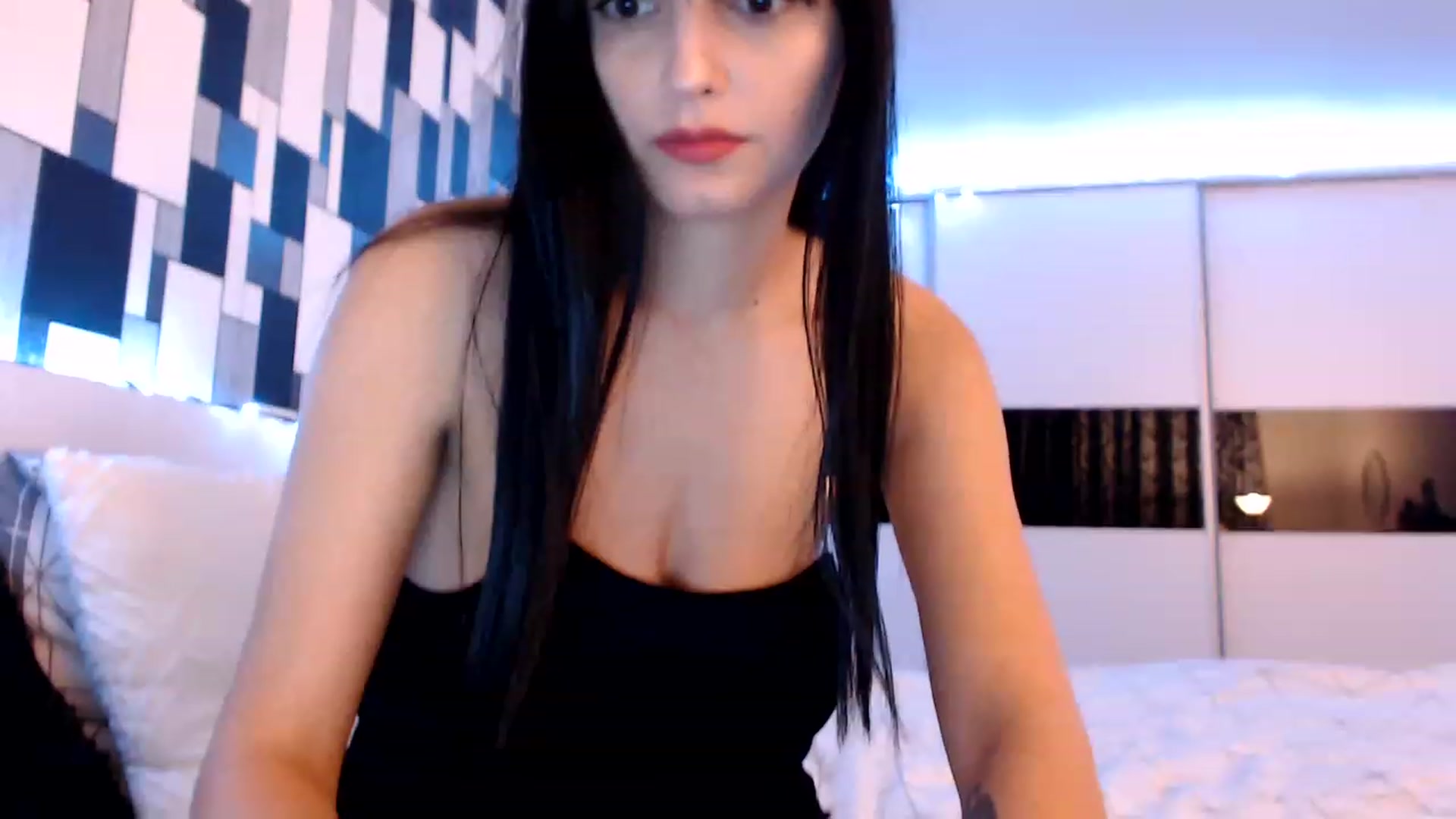 Gallery image thumbnail from nikki_sweet1's myfreecams stream on, 01/05/2023, 24:02 image 2 of 20