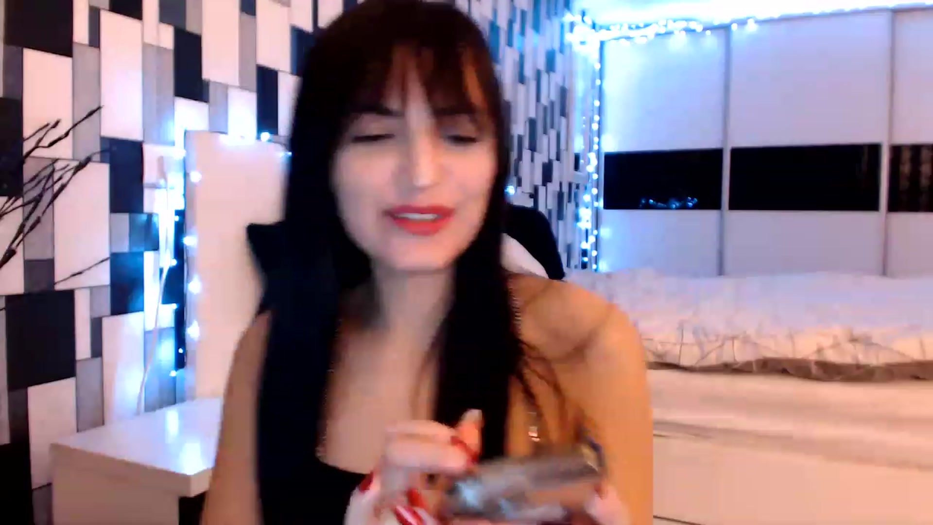 Gallery image thumbnail from nikki_sweet1's myfreecams stream on, 01/05/2023, 24:02 image 9 of 20