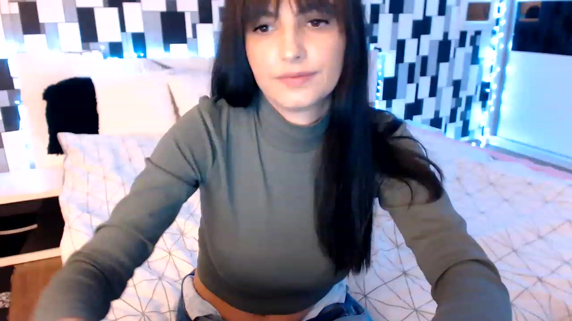 Gallery image thumbnail from nikki_sweet1's myfreecams stream on, 02/01/2023, 23:56 image 11 of 20