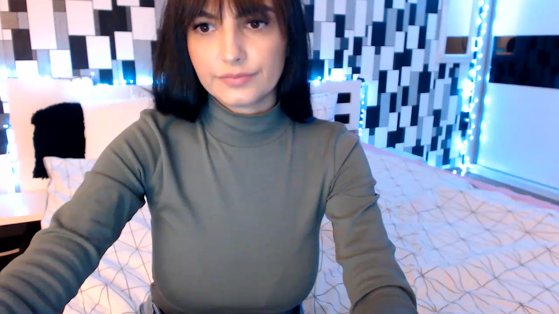 Gallery image thumbnail from nikki_sweet1's myfreecams stream on, 02/01/2023, 23:56 image 3 of 20