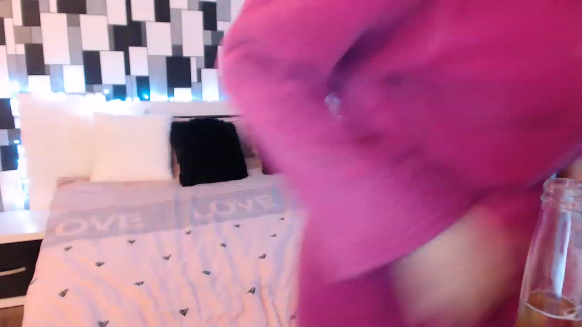 Gallery image thumbnail from nikki_sweet1's myfreecams stream on, 03/01/2023, 22:45 image 11 of 20
