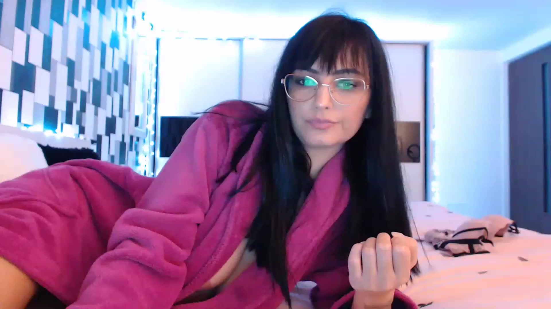 Gallery image thumbnail from nikki_sweet1's myfreecams stream on, 03/06/2023, 03:28 image 3 of 20